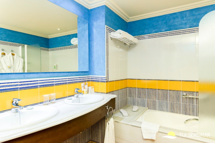 Habitacion doble club Hotel TUI BLUE ISLA CRISTINA PALACE Isla Cristina, Huelva, España Habitacion doble club Hotel TUI BLUE ISLA CRISTINA PALACE Isla Cristina, Huelva, España