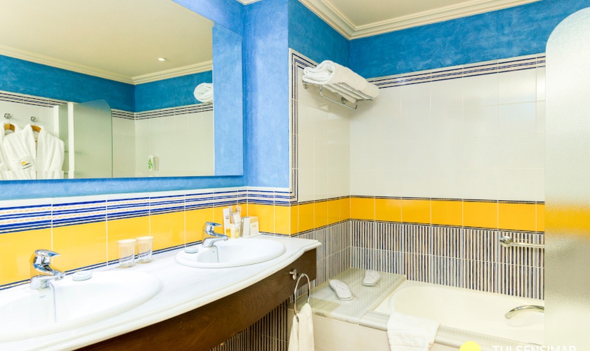Habitacion doble club Hotel TUI BLUE ISLA CRISTINA PALACE Isla Cristina, Huelva, España Habitacion doble club Hotel TUI BLUE ISLA CRISTINA PALACE Isla Cristina, Huelva, España