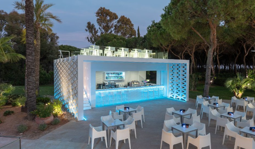 Bar piscina Hotel TUI BLUE ISLA CRISTINA PALACE Isla Cristina, Huelva, España